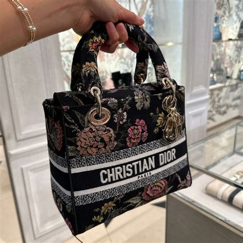 is dior cheaper in paris|where to buy dior bag.